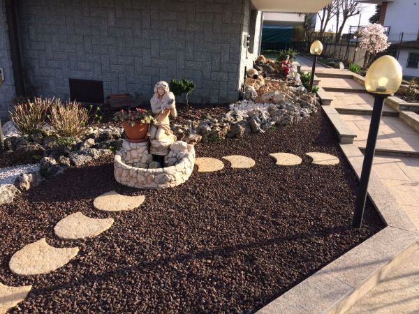 Esempio di giardino addobbato